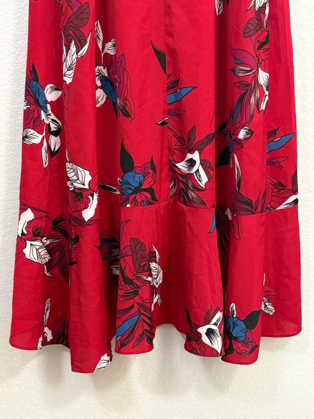 Chelsea28 Sleeveless Floral Faux Wrap Midi Dress - Picture 8 of 13